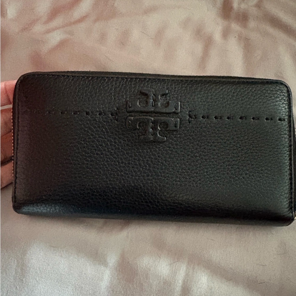 Tory Burch Black Leather wallet